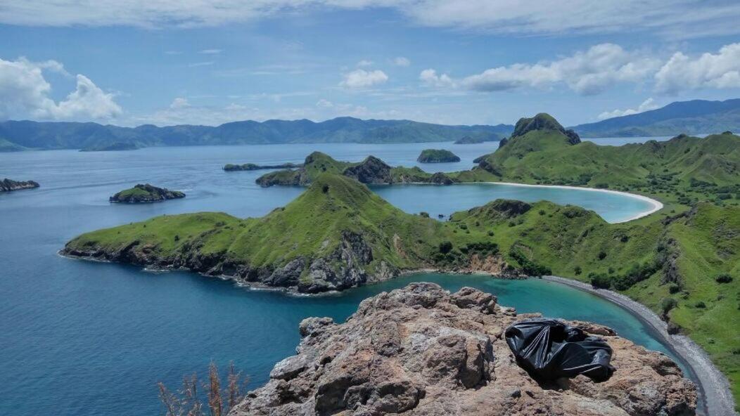 Bajo Sunset Hostel Labuan Bajo Exterior photo
